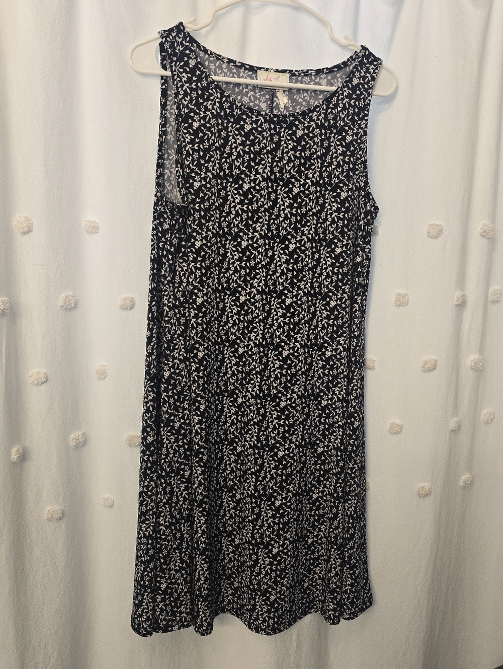 Ivy Lane Sz Med Sleeveless Lightweight Floral  Dress